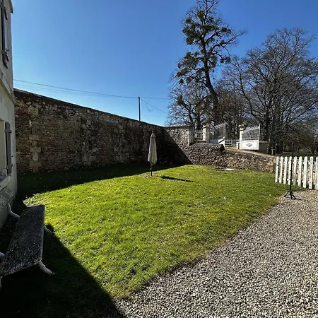 D'exception A Avec Piscine Couverte - Fr-1-541-167 * Lesigny (Vienne)